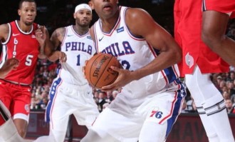 NBA湖人加时争议三分绝杀快船终结四连胜登顶引热议