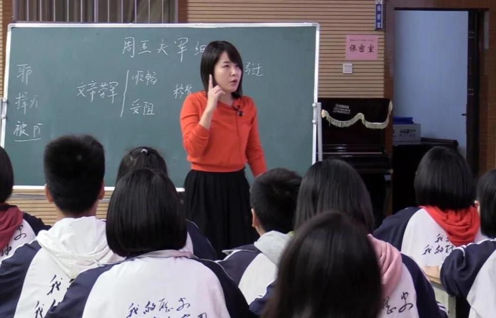  拉齐奥补时争议点球绝杀佛罗伦萨  